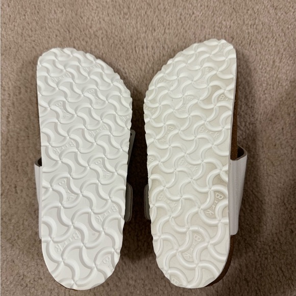 BIRKENSTOCK Gizeh Big Buckle white leather sandal - Picture 4 of 6